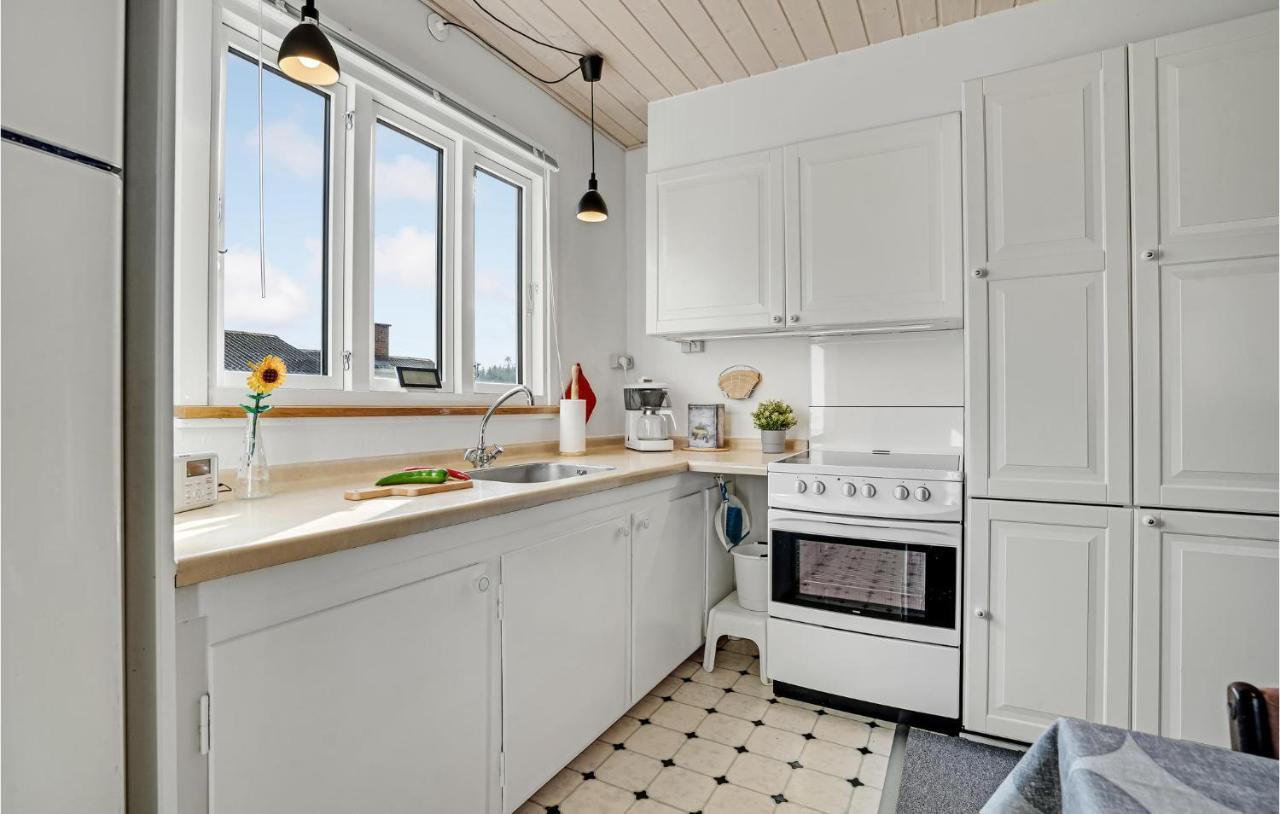 3 Bedroom Lovely Home In Give Uve Exterior photo