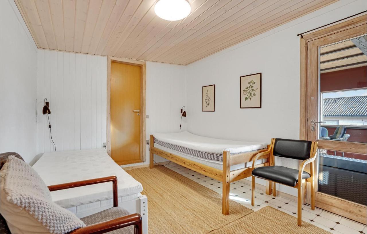3 Bedroom Lovely Home In Give Uve Exterior photo
